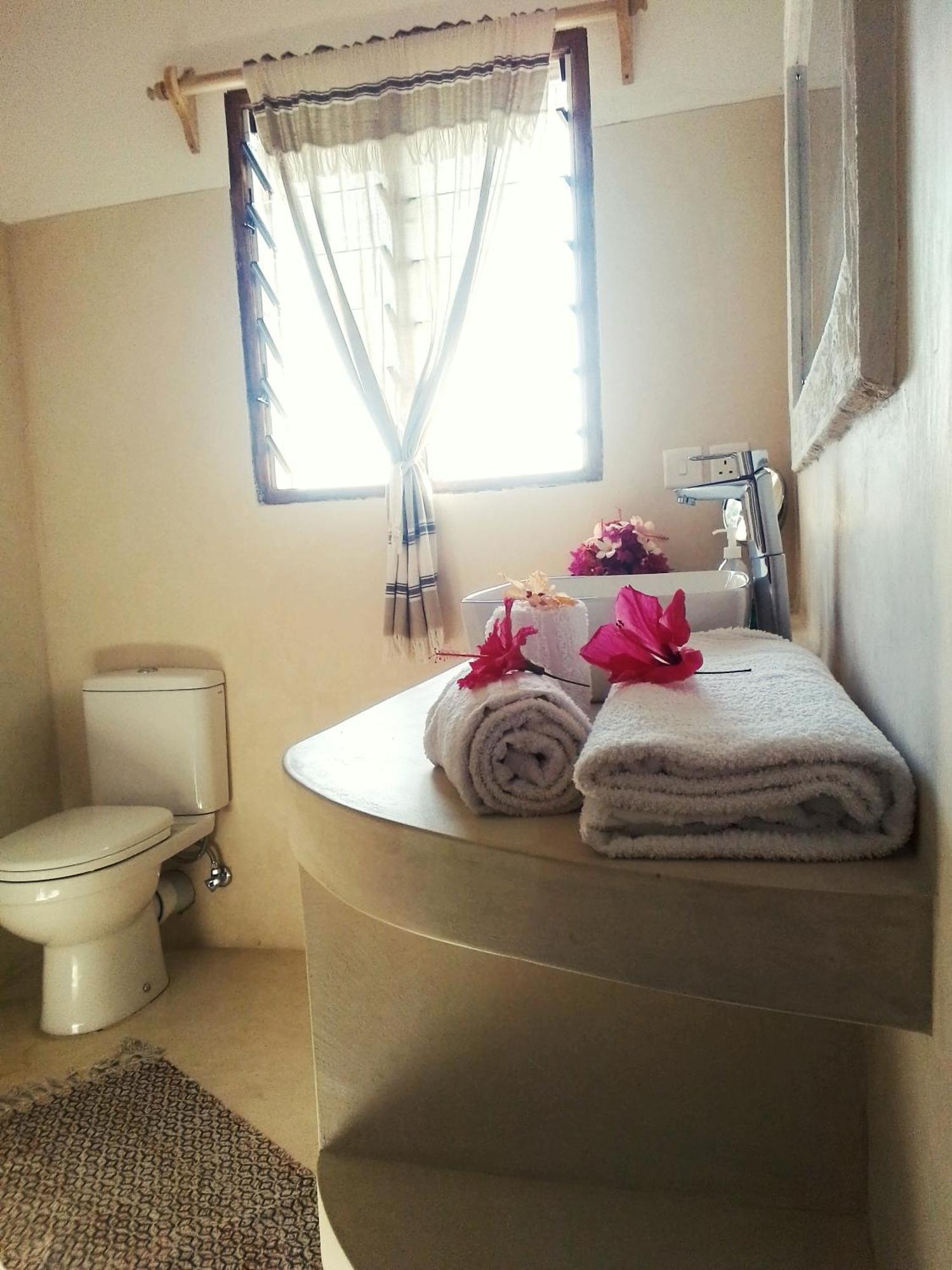 مبيت وإفطار واتامو Shira House المظهر الخارجي الصورة