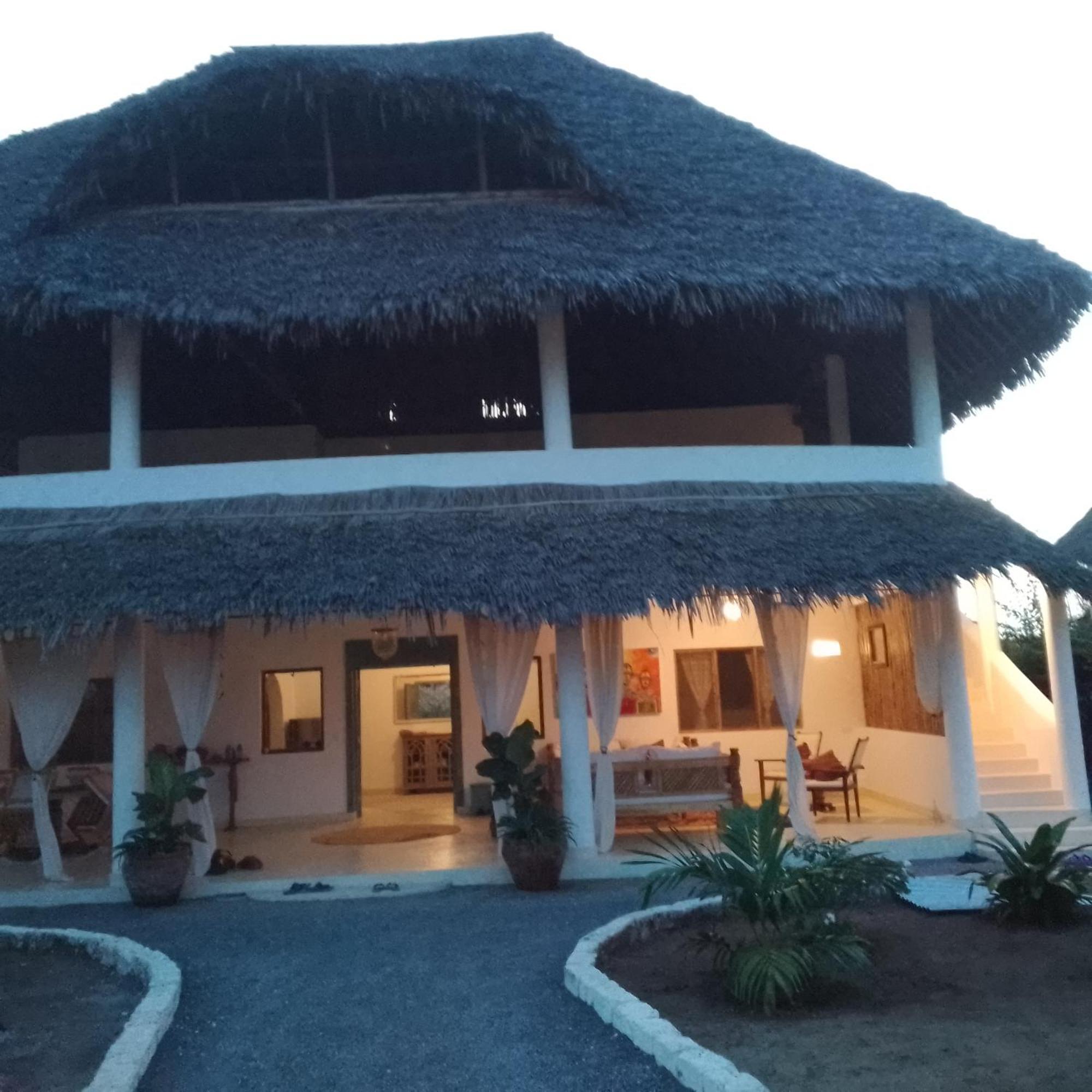 مبيت وإفطار واتامو Shira House المظهر الخارجي الصورة